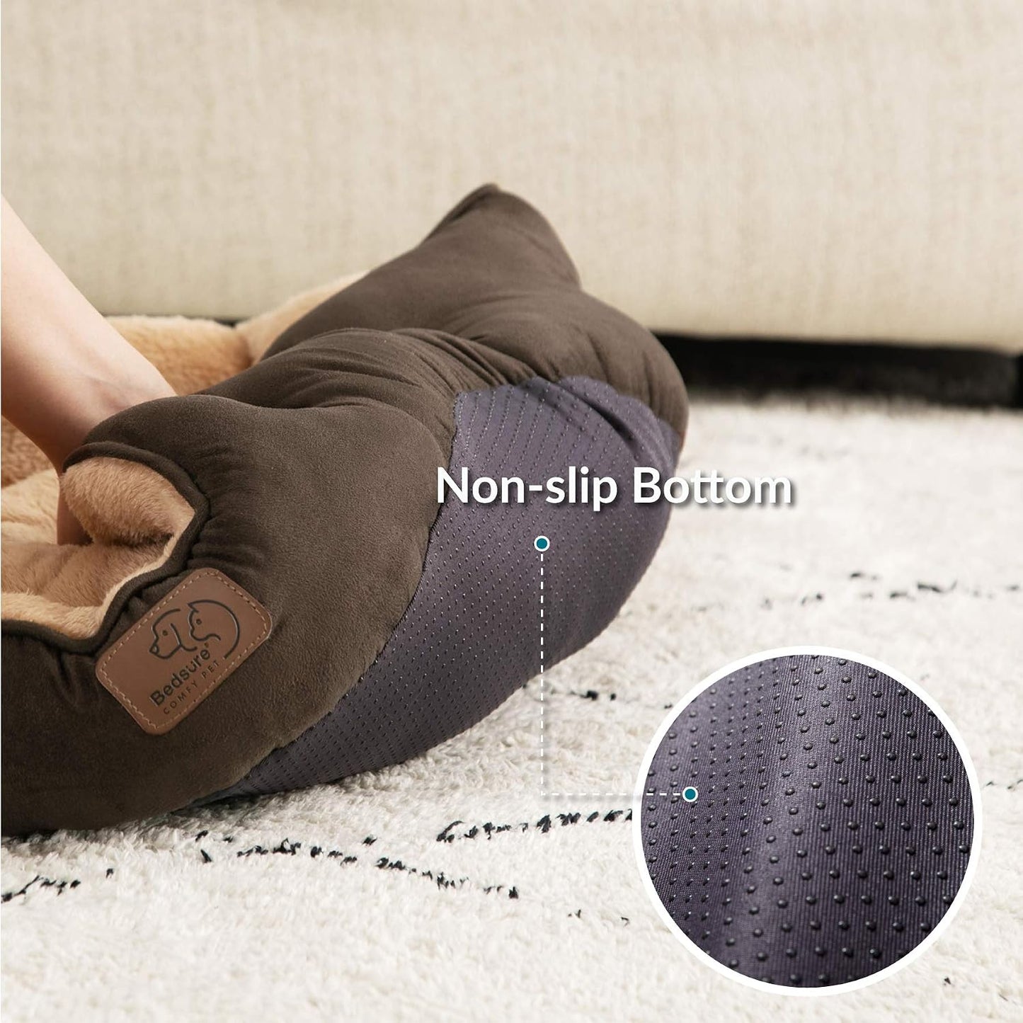 Small Round Plush Pet Bed –  Washable Dog and Cat Bed with a Soft Cushion